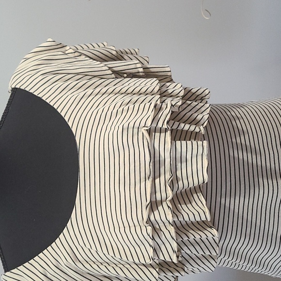 Ralph Lauren Ruffle Top - Picture 2 of 7